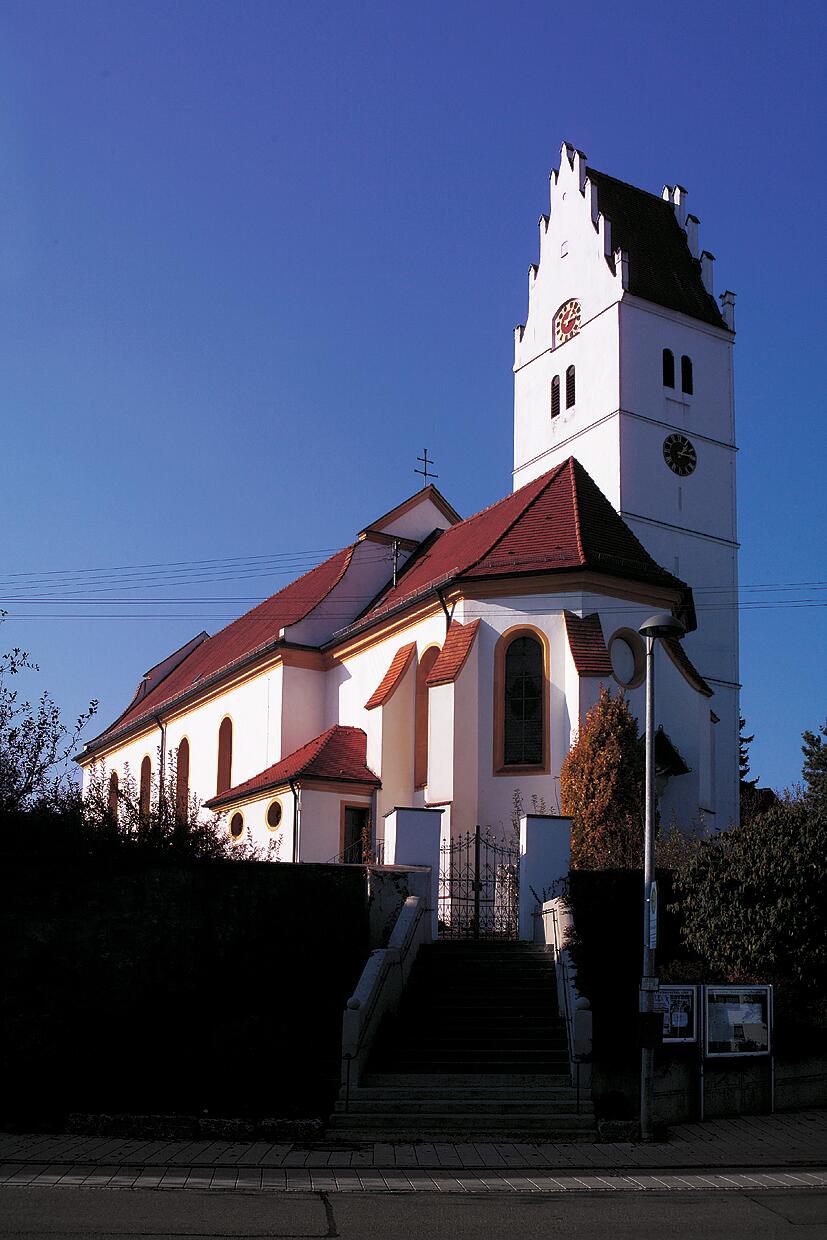 Kirche Unterelchingen von der Seite
