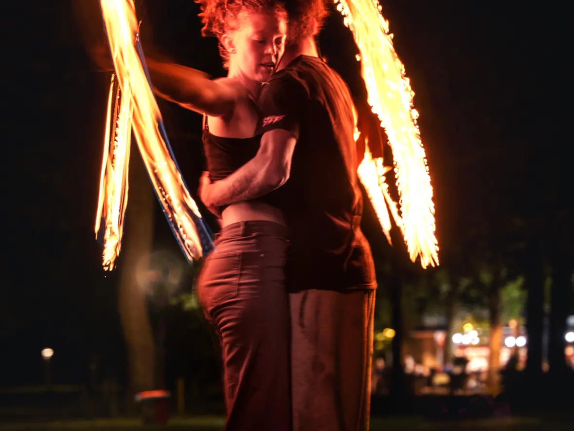 2025-11-02_17-36-53-feuer